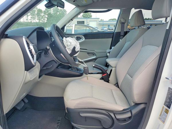 2025 KIA SOUL LX, S