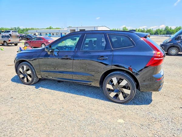 2025 VOLVO XC60 Plus Dark