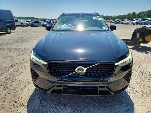 2025 VOLVO XC60 Plus Dark