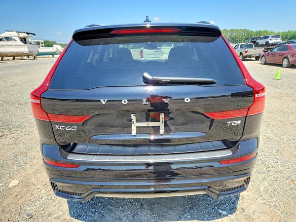 2025 VOLVO XC60 Plus Dark