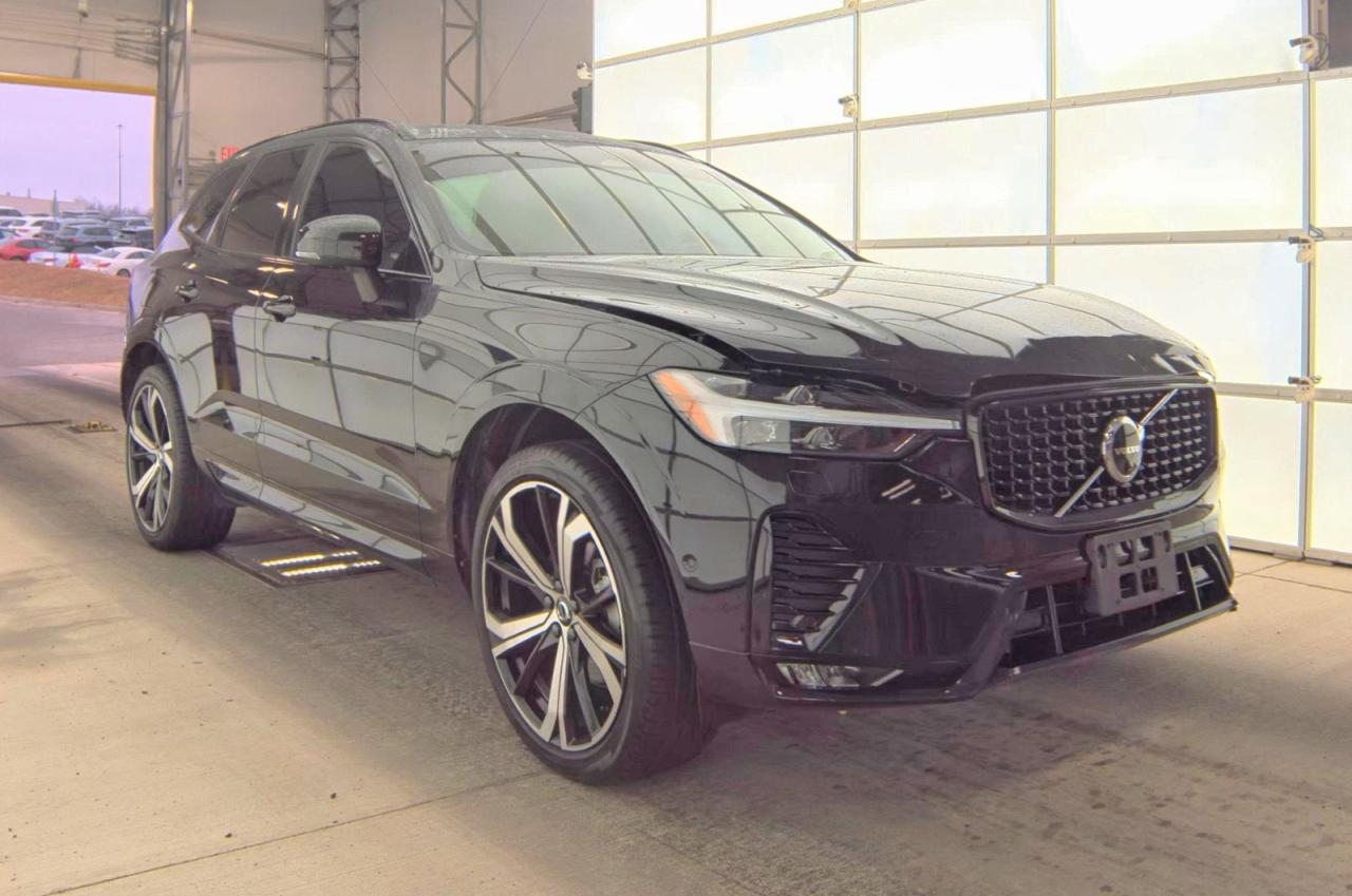 2024 VOLVO XC60 Ultimate Dark