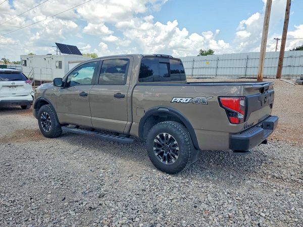 2021 NISSAN TITAN Crew Cab