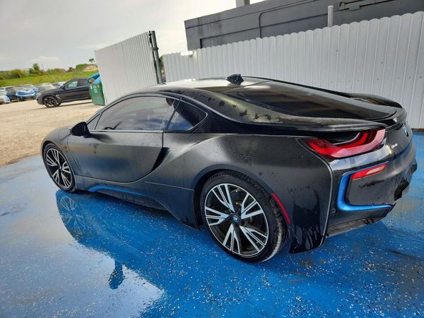 2016 BMW I8