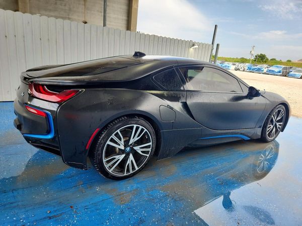2016 BMW I8