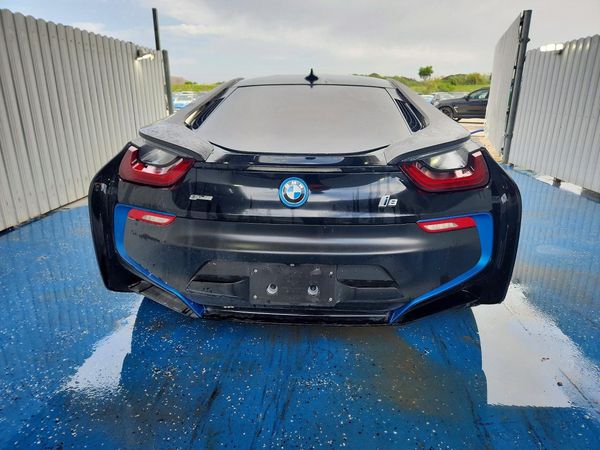2016 BMW I8