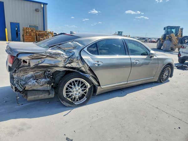 2016 LEXUS LS 460
