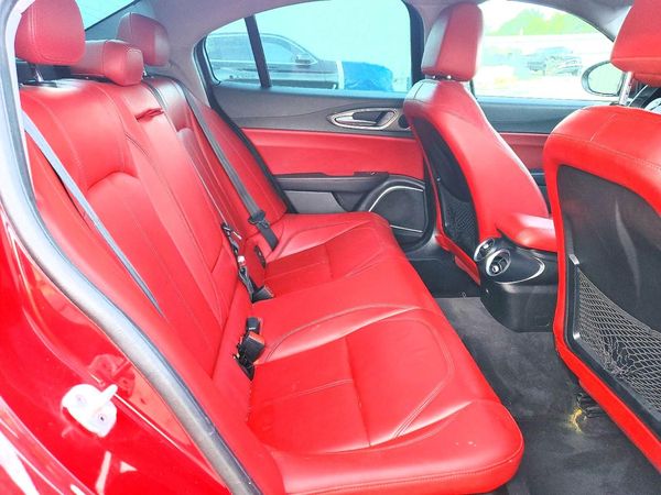 2019 ALFA ROMEO GIULIA RWD