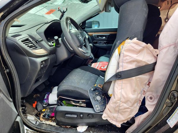 2017 HONDA CRV EX — DENT