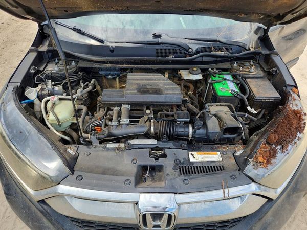 2017 HONDA CRV EX — Engine bay
