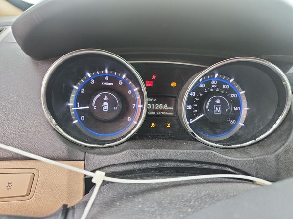 2013 HYUNDAI SONATA