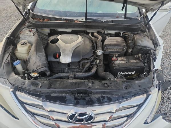 2013 HYUNDAI SONATA