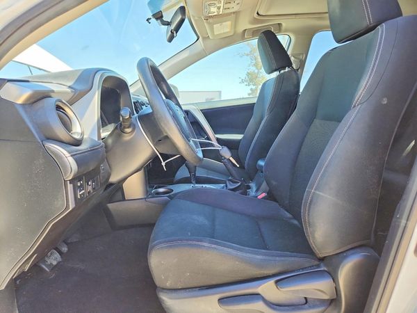 2015 TOYOTA RAV4 XLE (M Grade)