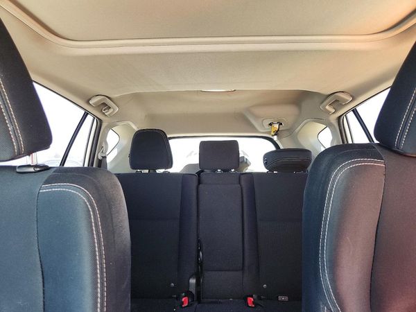 2015 TOYOTA RAV4 XLE (M Grade)