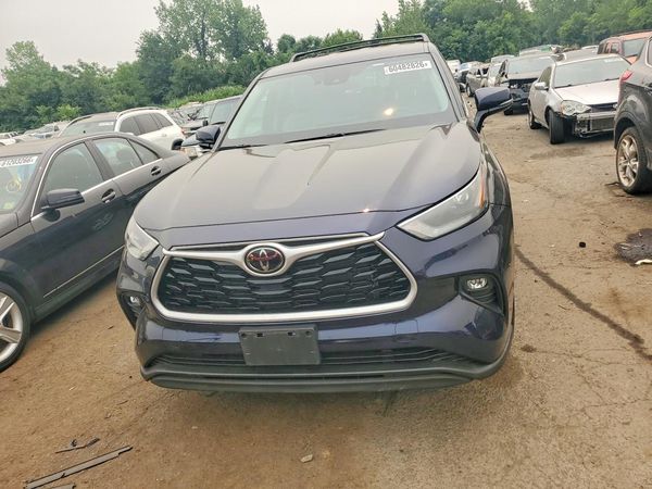 2022 TOYOTA HIGHLANDER