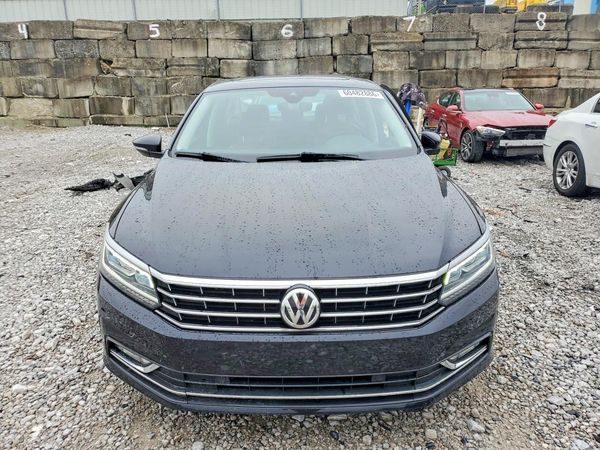 2018 VOLKSWAGEN PASSAT SEL Premium