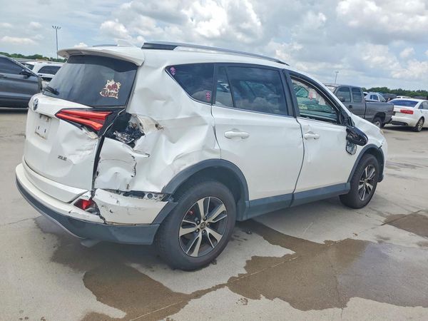 2018 TOYOTA RAV4 Adventure/XLE
