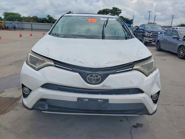 2018 TOYOTA RAV4 Adventure/XLE
