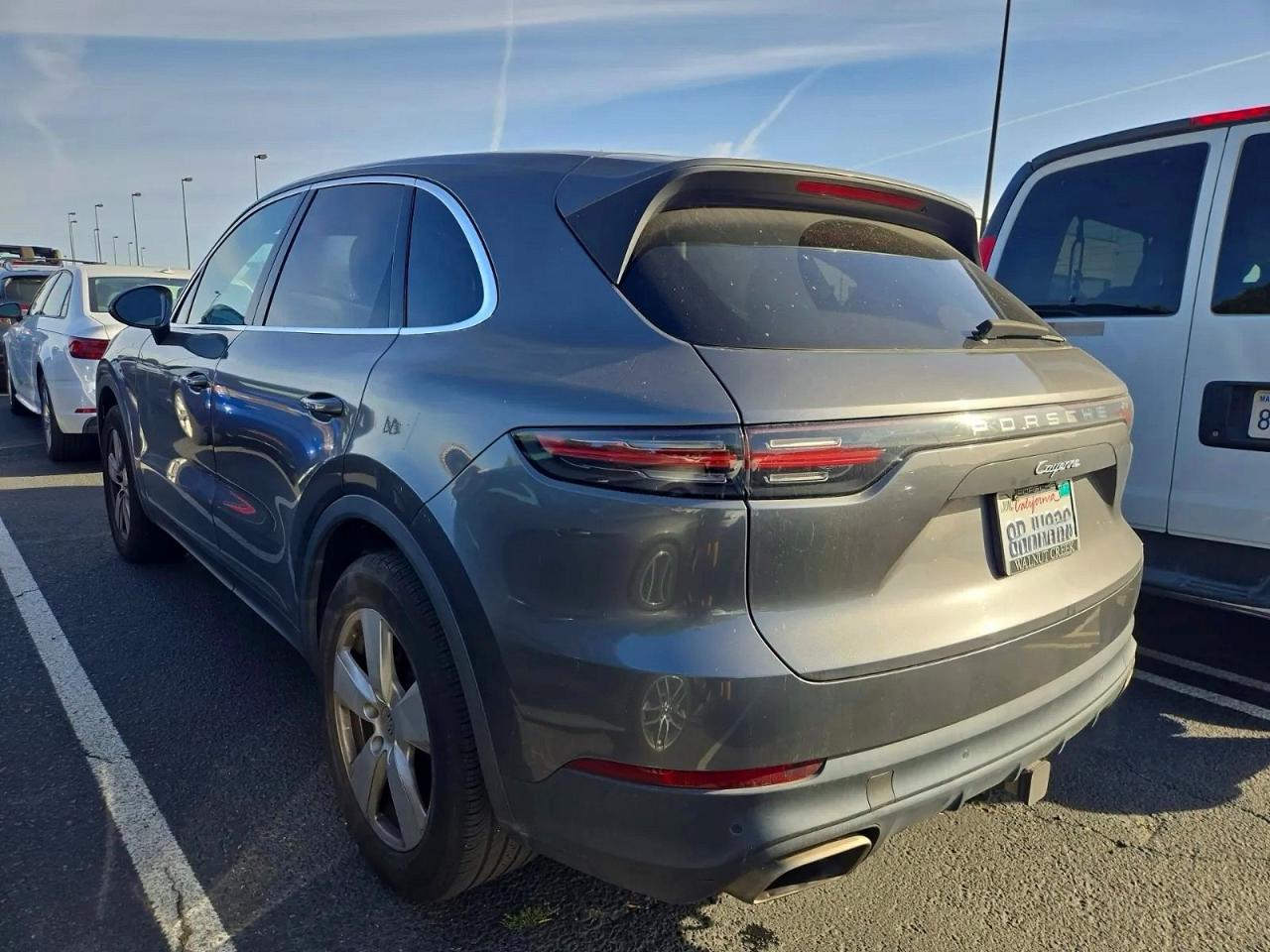 2020 PORSCHE CAYENNE
