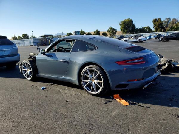 2018 PORSCHE 911