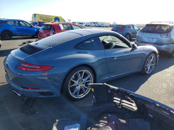 2018 PORSCHE 911