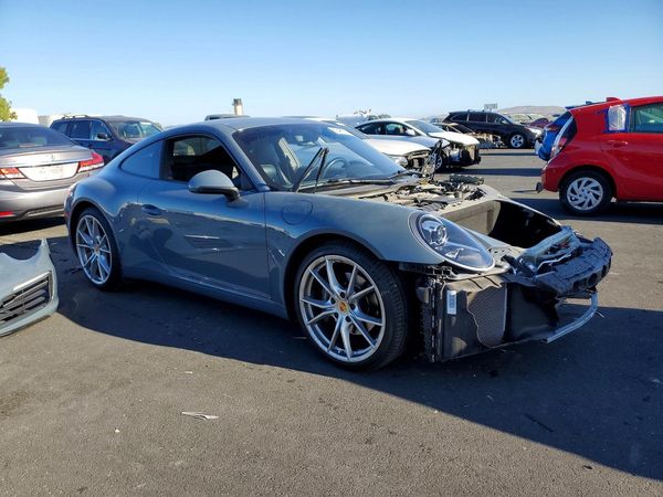 2018 PORSCHE 911