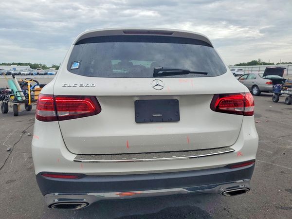 2018 MERCEDES-BENZ GLC GLC300