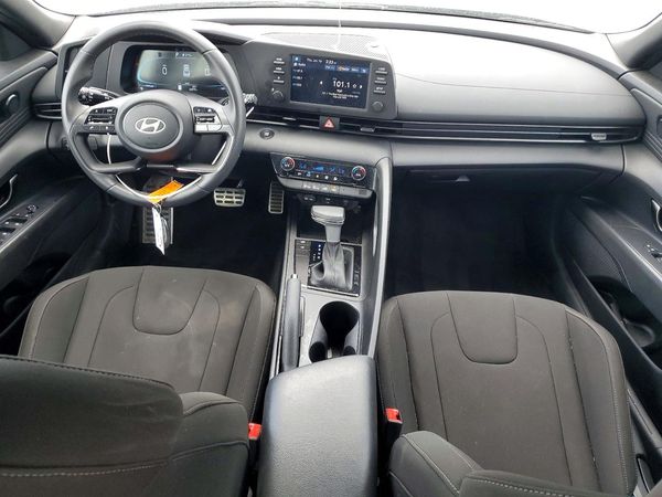 2025 HYUNDAI ELANTRA