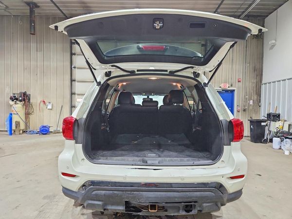 2020 NISSAN PATHFINDER SV