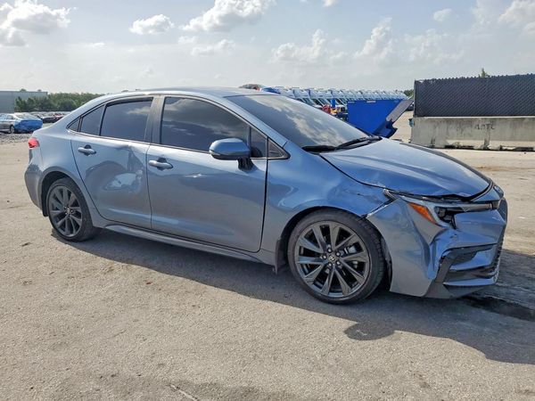 2025 TOYOTA COROLLA SE
