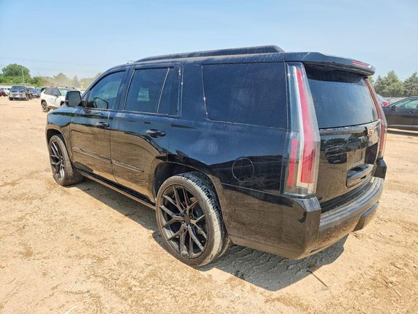 2016 CADILLAC ESCALADE Platinum