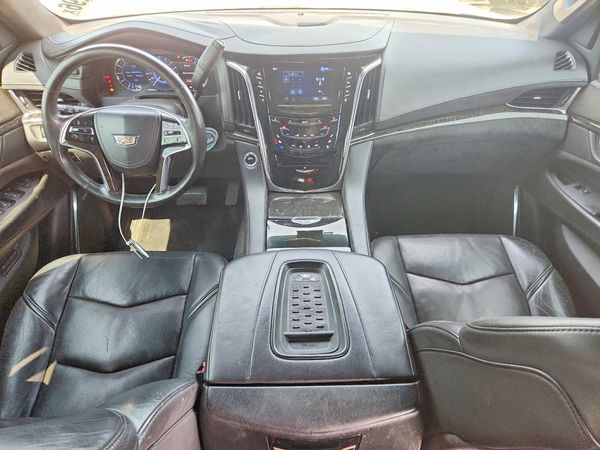 2016 CADILLAC ESCALADE Platinum
