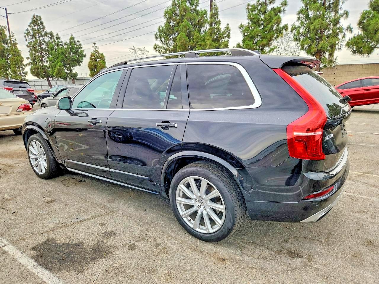 2016 VOLVO XC90 SV42 Momentum