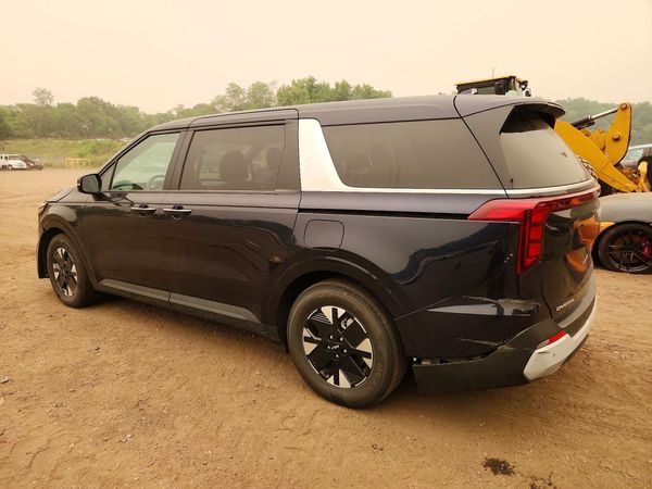 2026 KIA CARNIVAL LXS