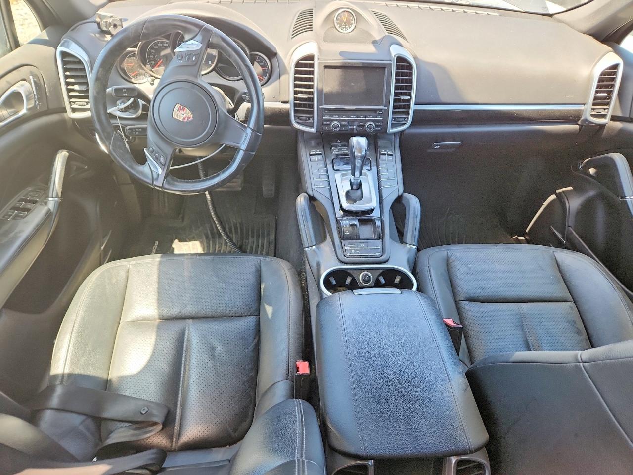 2014 PORSCHE CAYENNE