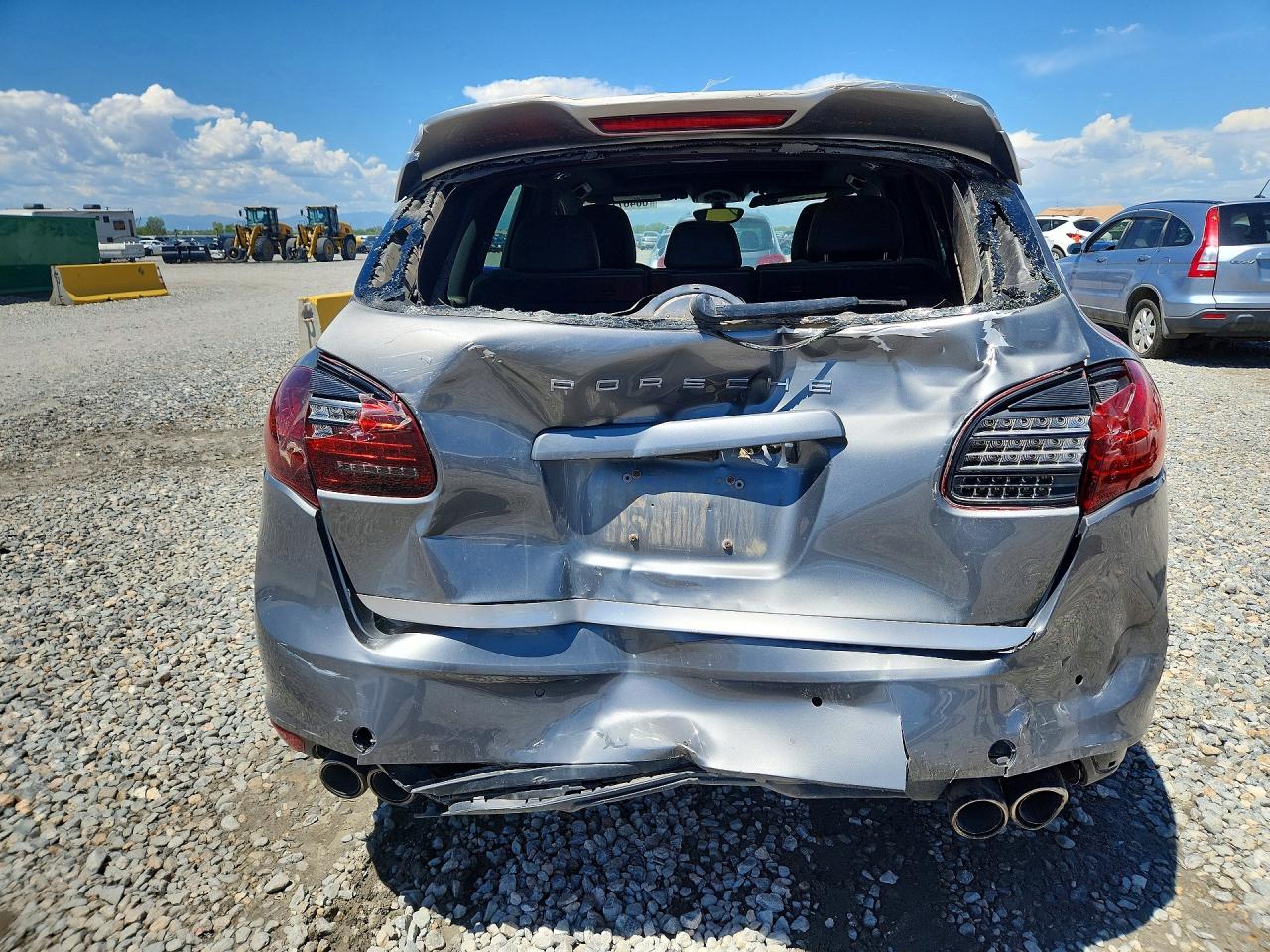 2014 PORSCHE CAYENNE