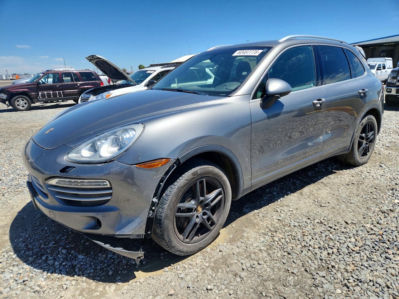 2014 PORSCHE CAYENNE