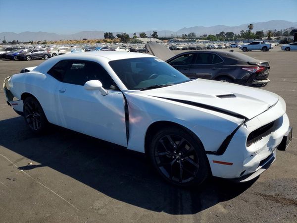 2021 DODGE CHALLENGER SXT