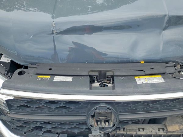 2022 VOLKSWAGEN TAOS