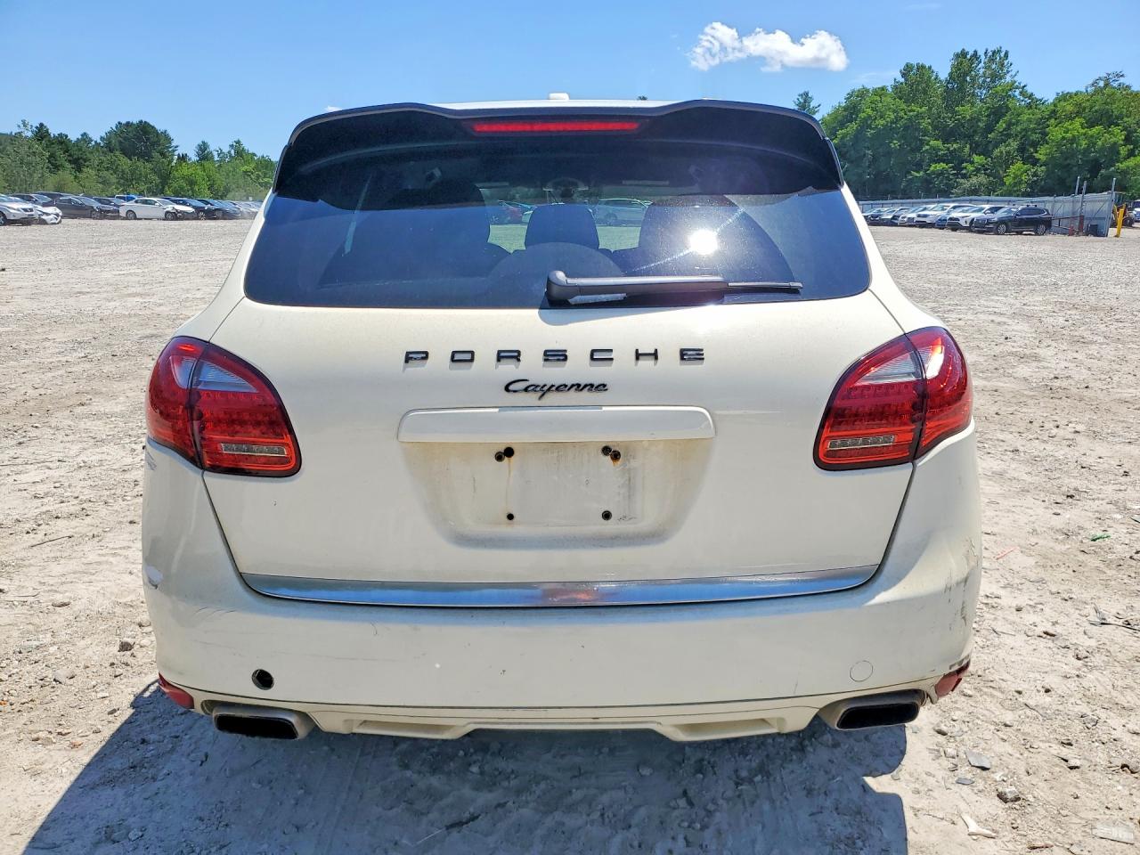 2011 PORSCHE CAYENNE