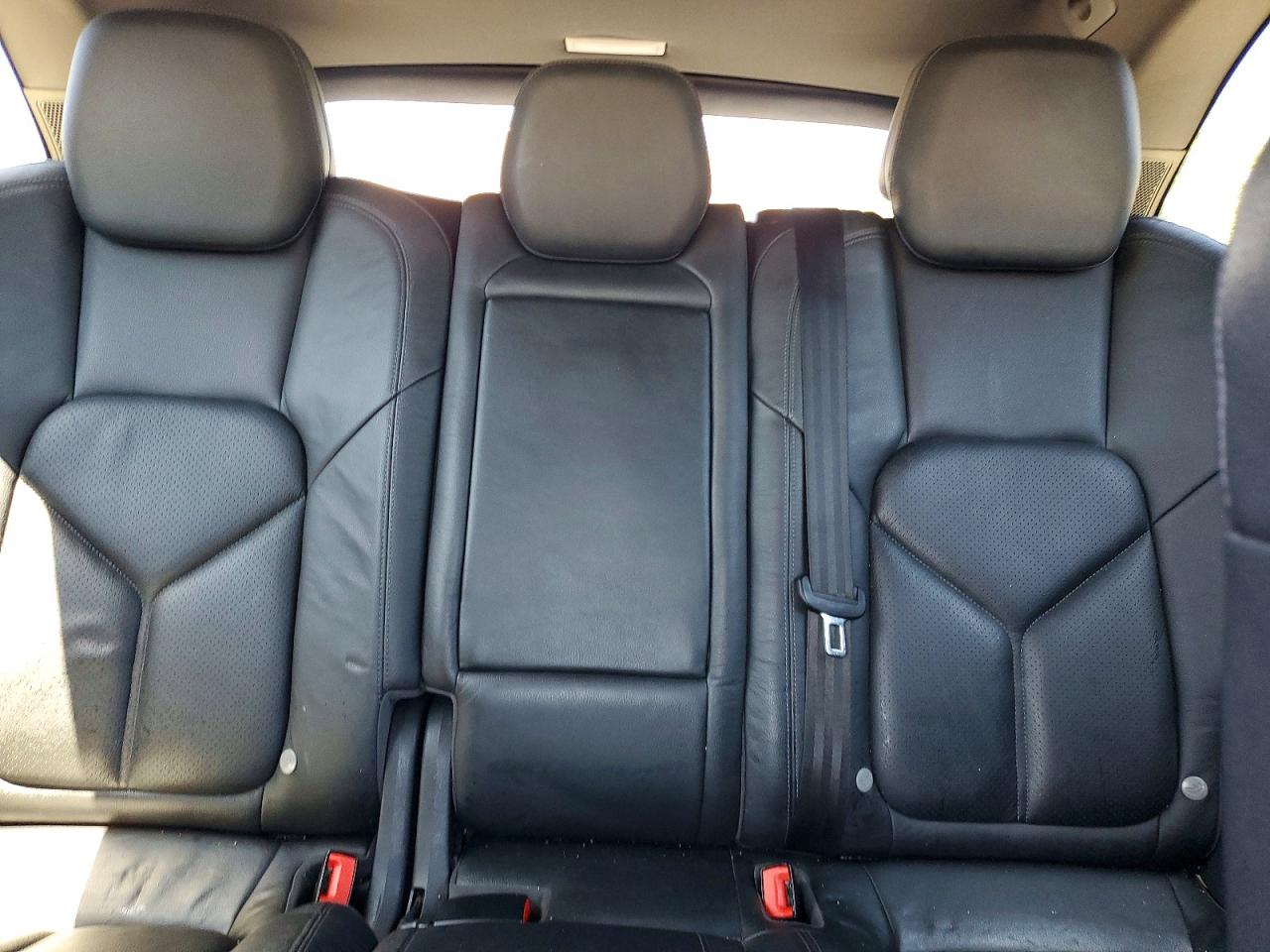 2011 PORSCHE CAYENNE