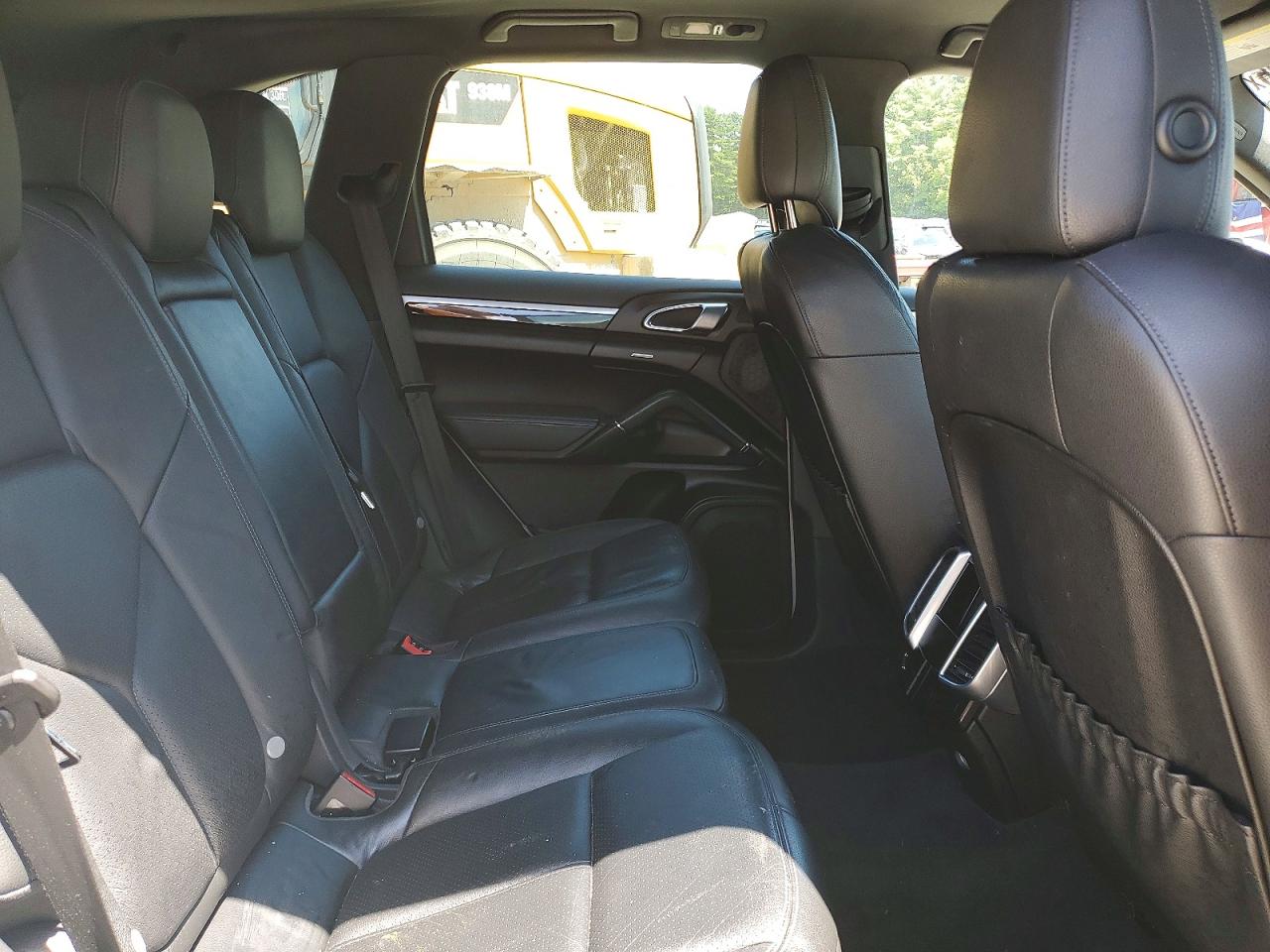 2011 PORSCHE CAYENNE
