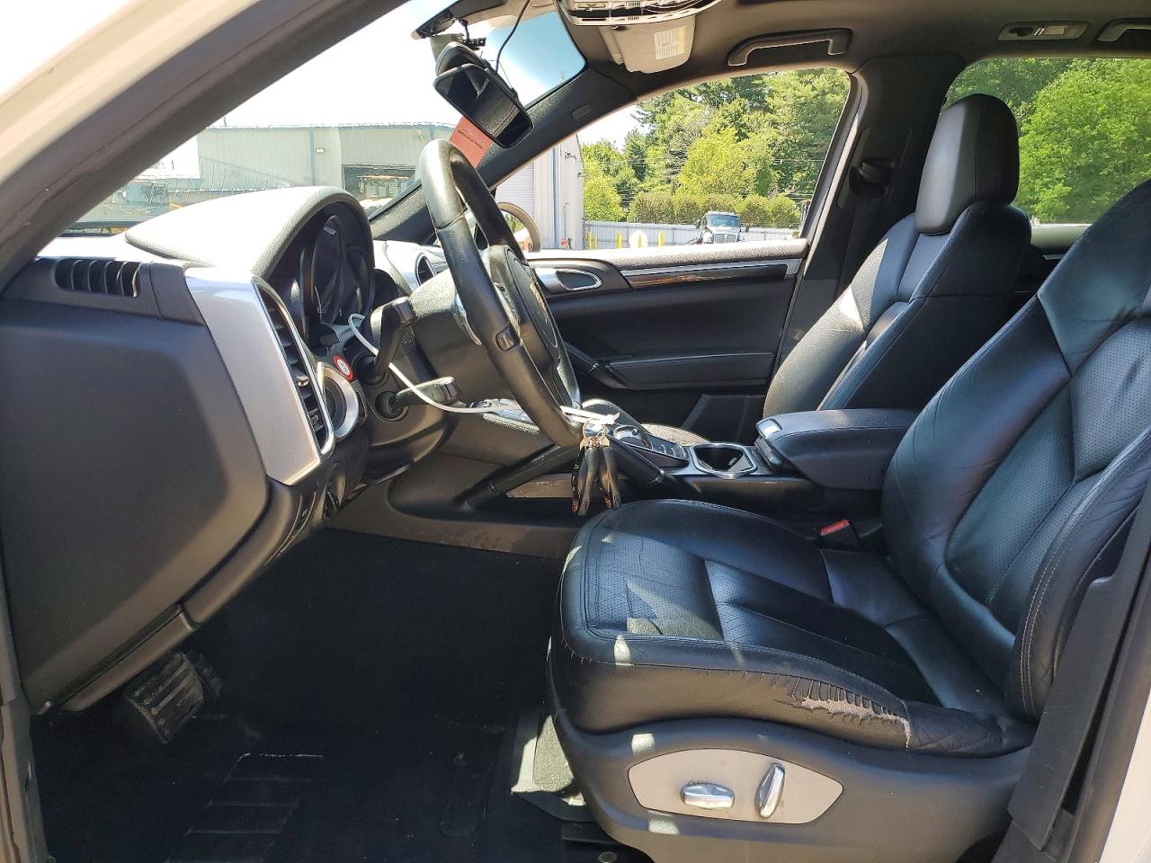 2011 PORSCHE CAYENNE