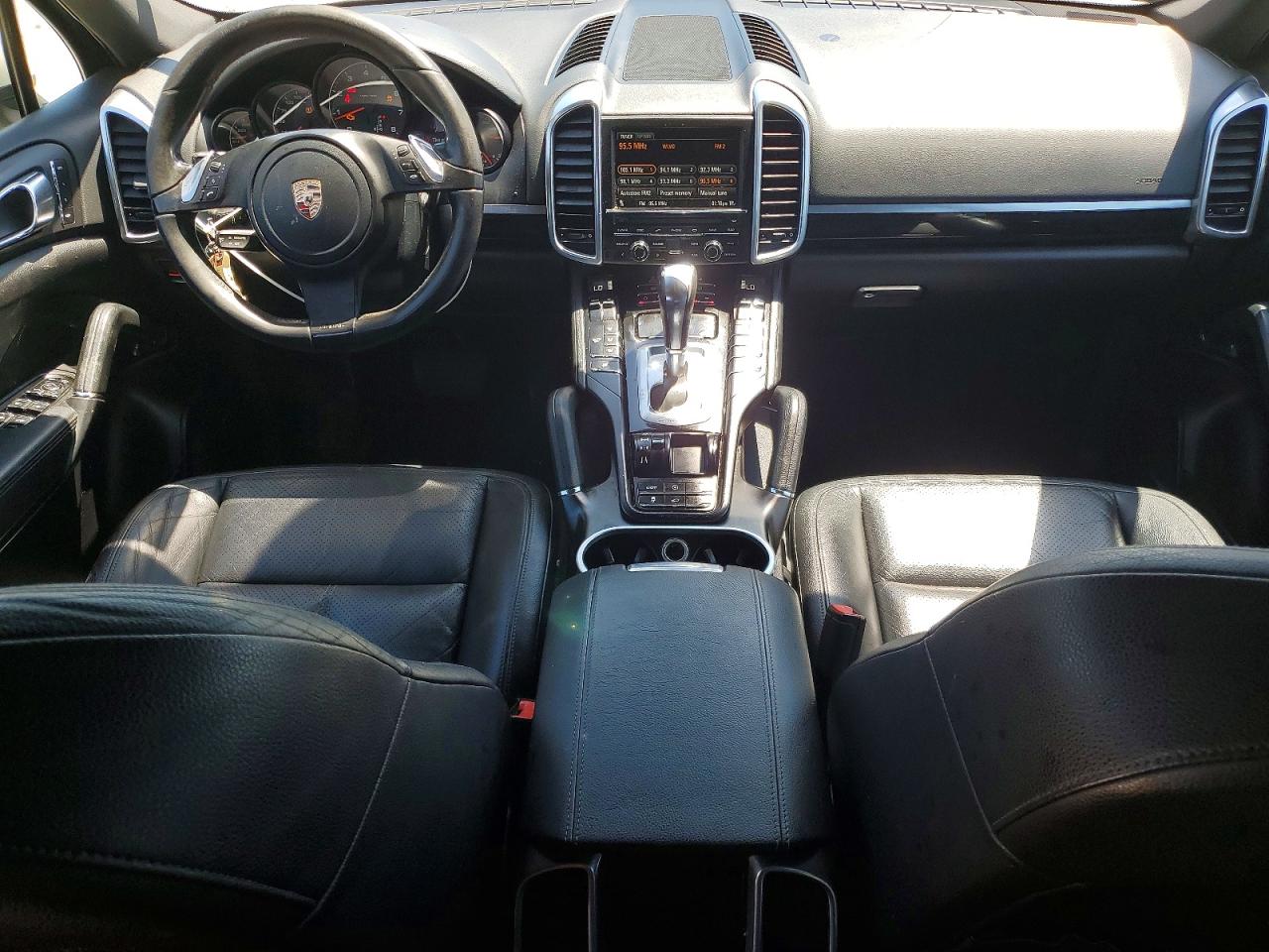 2011 PORSCHE CAYENNE