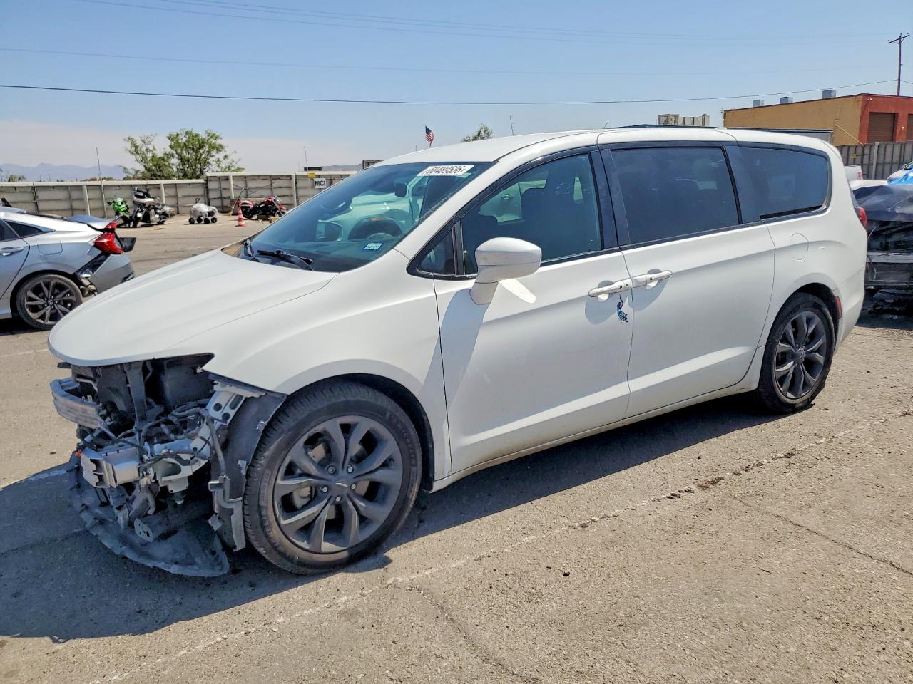 2020 CHRYSLER PACIFICA Touring