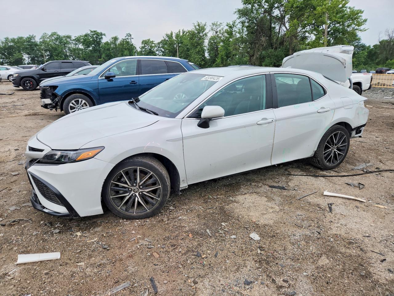 2024 TOYOTA CAMRY SE — Front 3/4