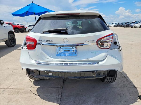 2020 MERCEDES-BENZ GLA GLA250-4M