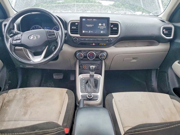 2021 HYUNDAI VENUE SEL & Denim
