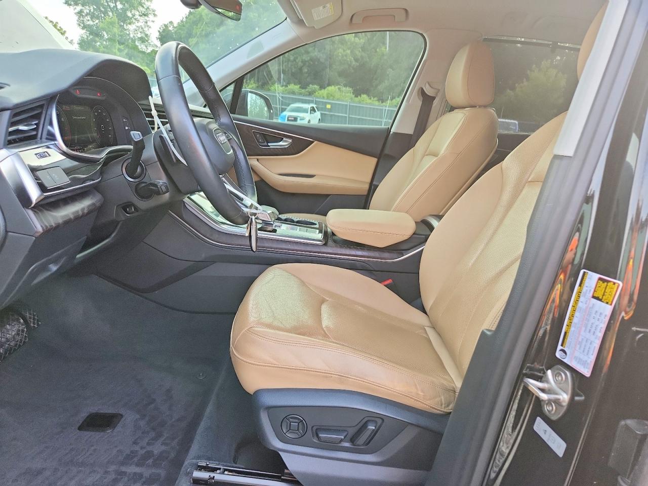 2022 AUDI Q7 quattro Premium Plus
