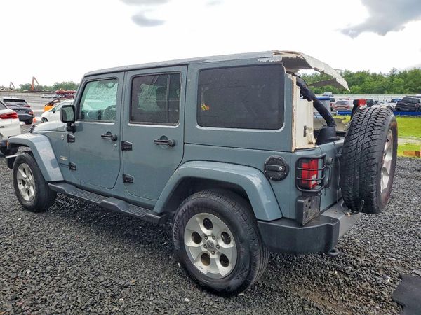 2015 JEEP WRANGLER UNLIMITED SAHARA 4X4