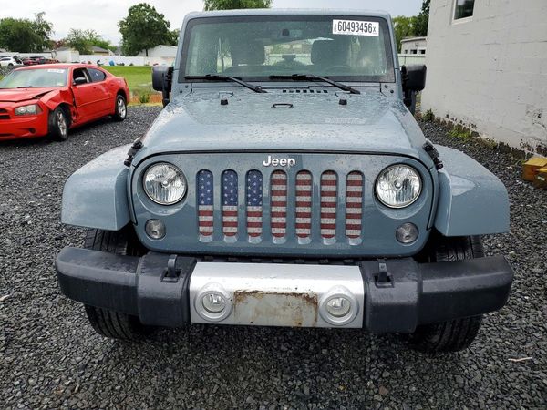 2015 JEEP WRANGLER UNLIMITED SAHARA 4X4